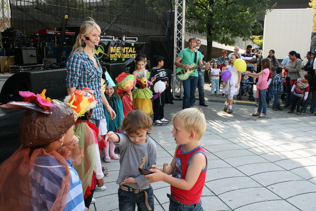 gal/2009/2009 Weltkindertag Duesseldorf  Johannes Rau Platz/IMG_9283.JPG